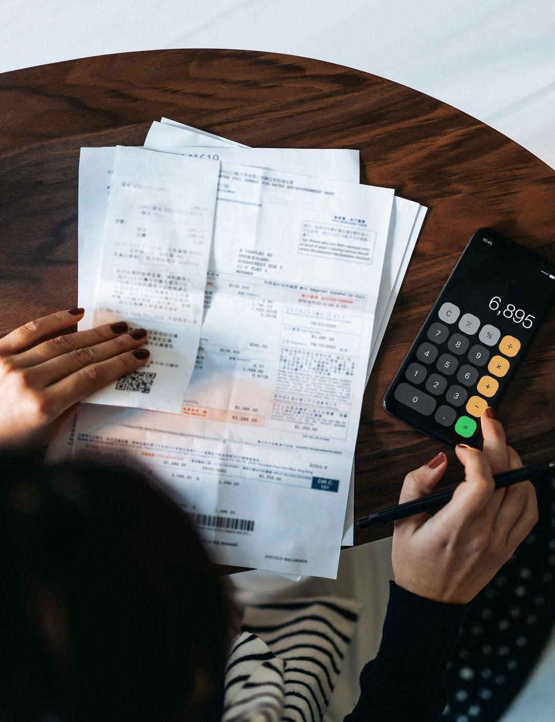 Why Service Bureau Payroll Outperforms In-House Payroll for UK Businesses